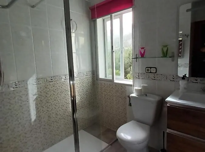 La Alacena De Jose Y Rosi Landhuis Sierra Nevada